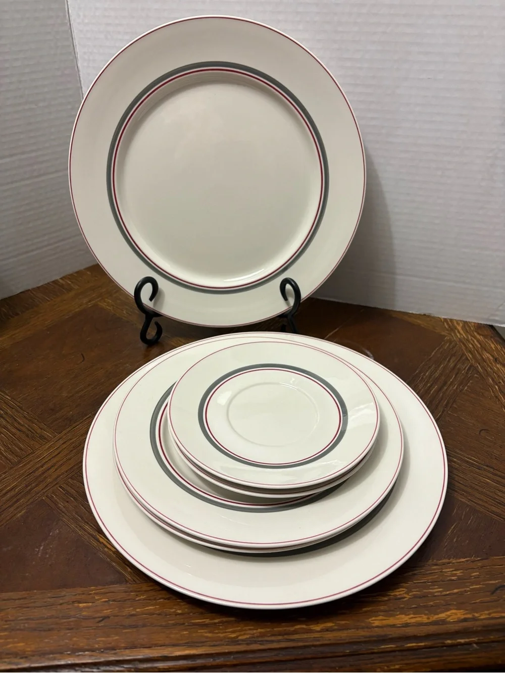 Villeroy & Boch White Dinnerware with Red and Gray Rim Set of 6 pieces